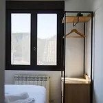 Modern Flat For Pyrenees Adventures - Free Parking Appartamento *