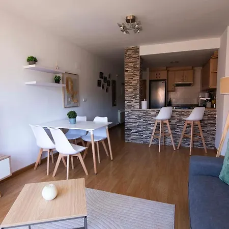アパート Modern Flat For Pyrenees Adventures - Free Parking Sabiñánigo