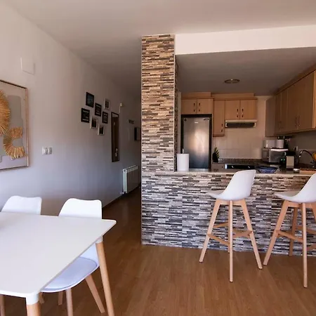 Modern Flat For Pyrenees Adventures - Free Parking Apartment