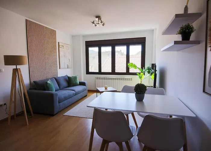 Apartment Modern Flat For Pyrenees Adventures - Free Parking Sabinanigo